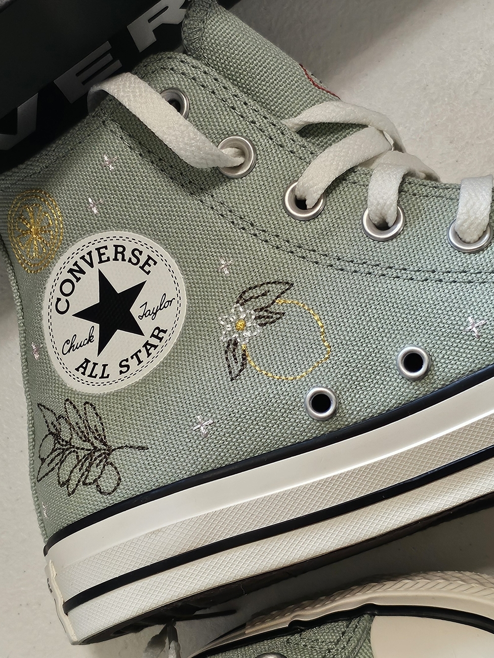 Converse Womens High Top Sneakers - Light Green Size 7.5 - Picture 6 of 11